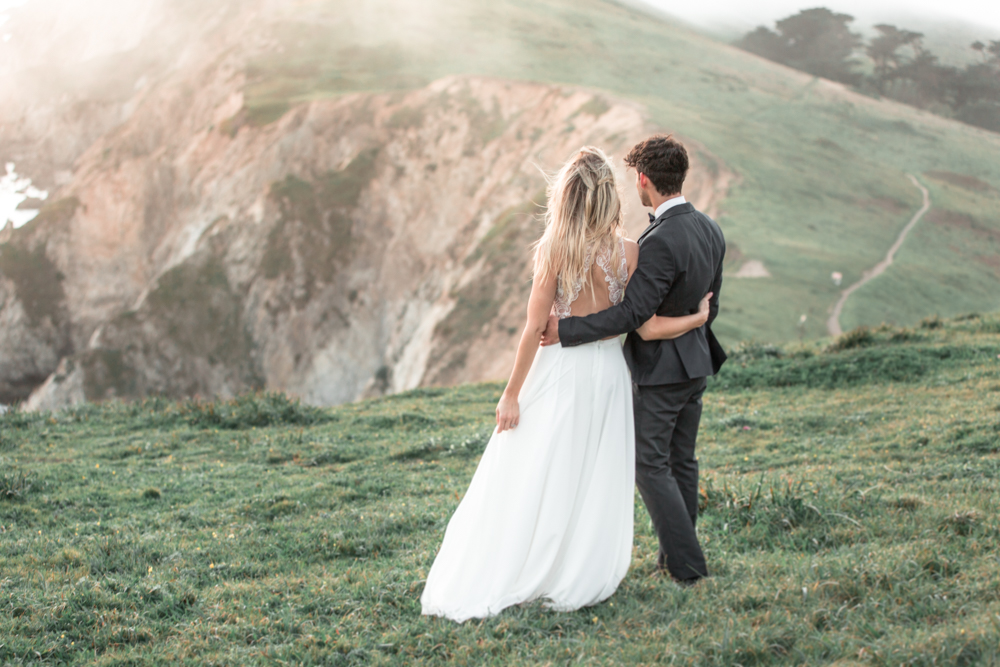 hochzeitsguide - majestic rolling fog cliffs - halifax wedding photographers